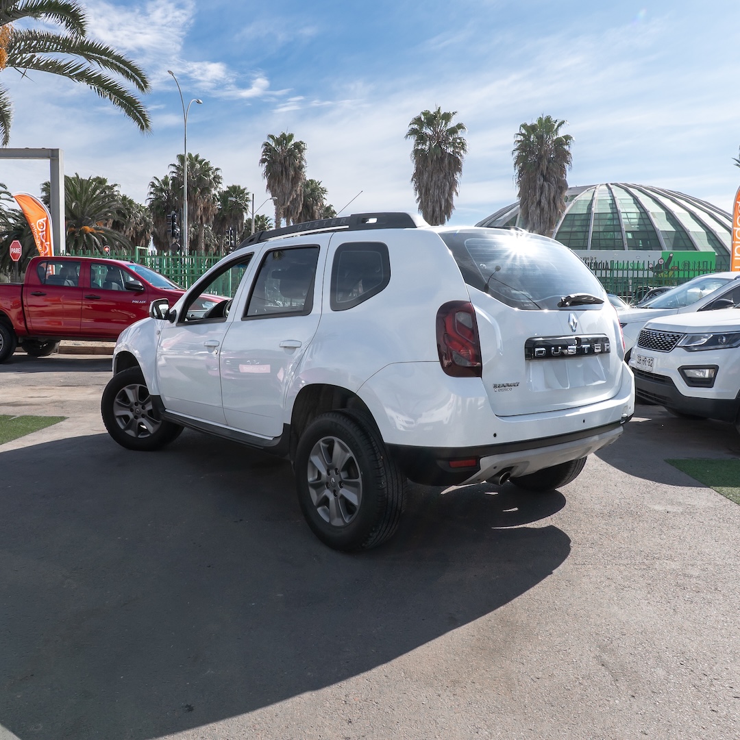 Renault Duster Zen — foto 7 de 17