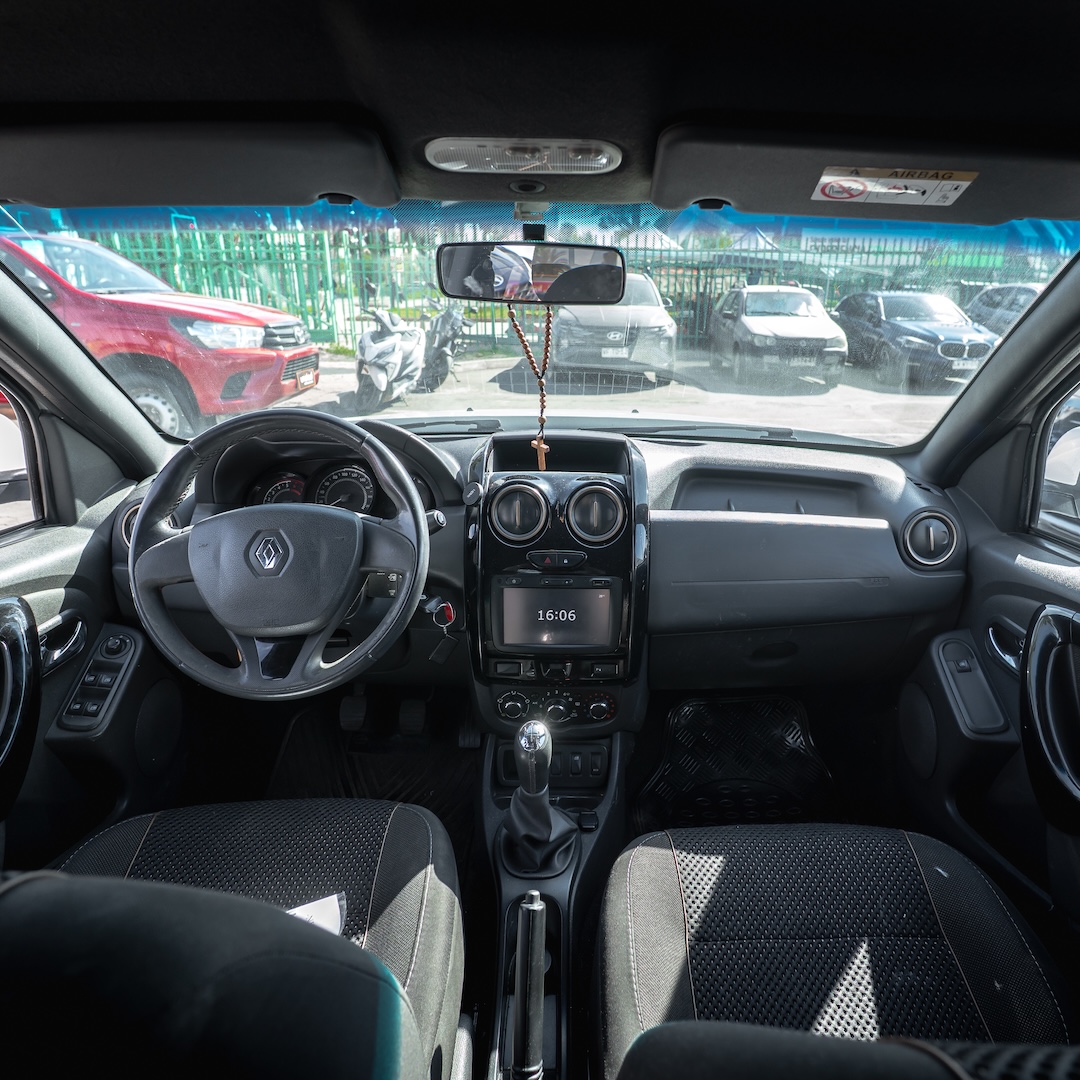 Renault Duster Zen — foto 3 de 17