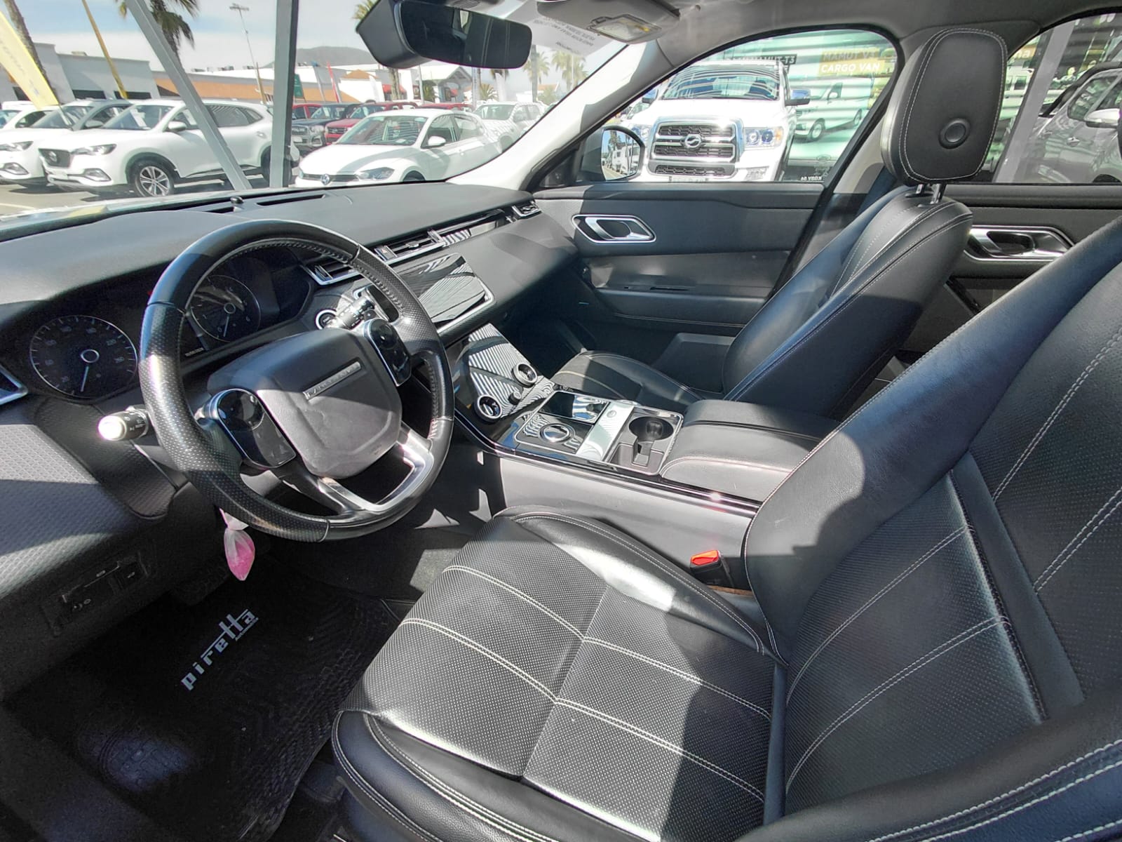 Land Rover Range Rover Velar Awd2.0 Aut — foto 7 de 17