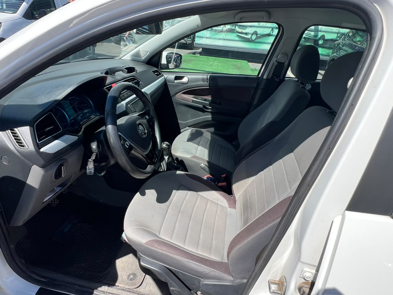 Volkswagen Voyage Trendline — foto 5 de 17