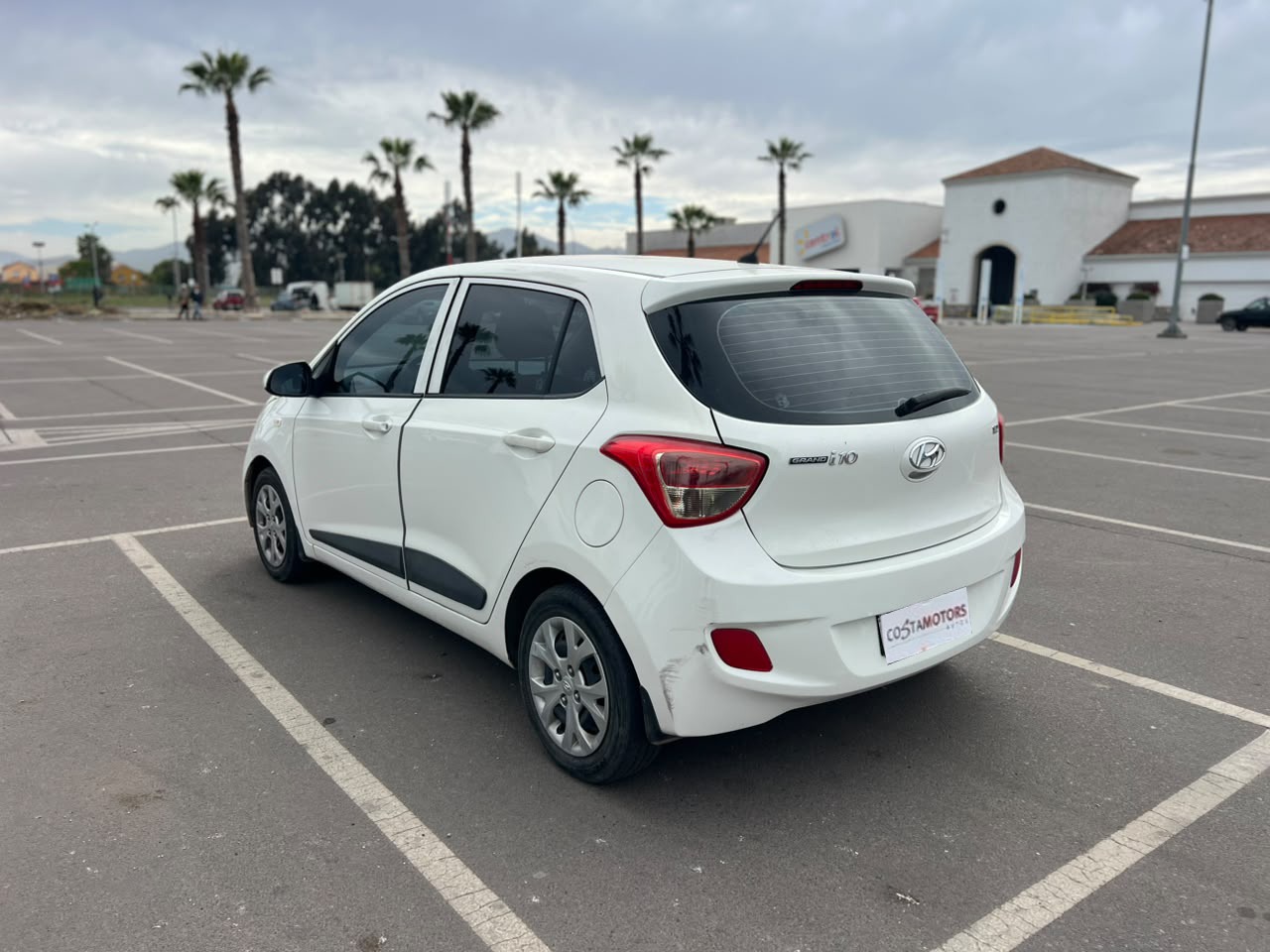 Hyundai Grand I10 — foto 4 de 17